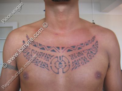 collier tatoue polynesien
